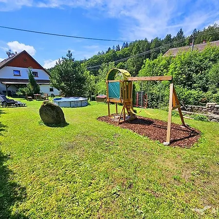 2 - Free Parking Ferienhaus Černý Důl