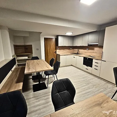 2 - Free Parking Ferienhaus Černý Důl